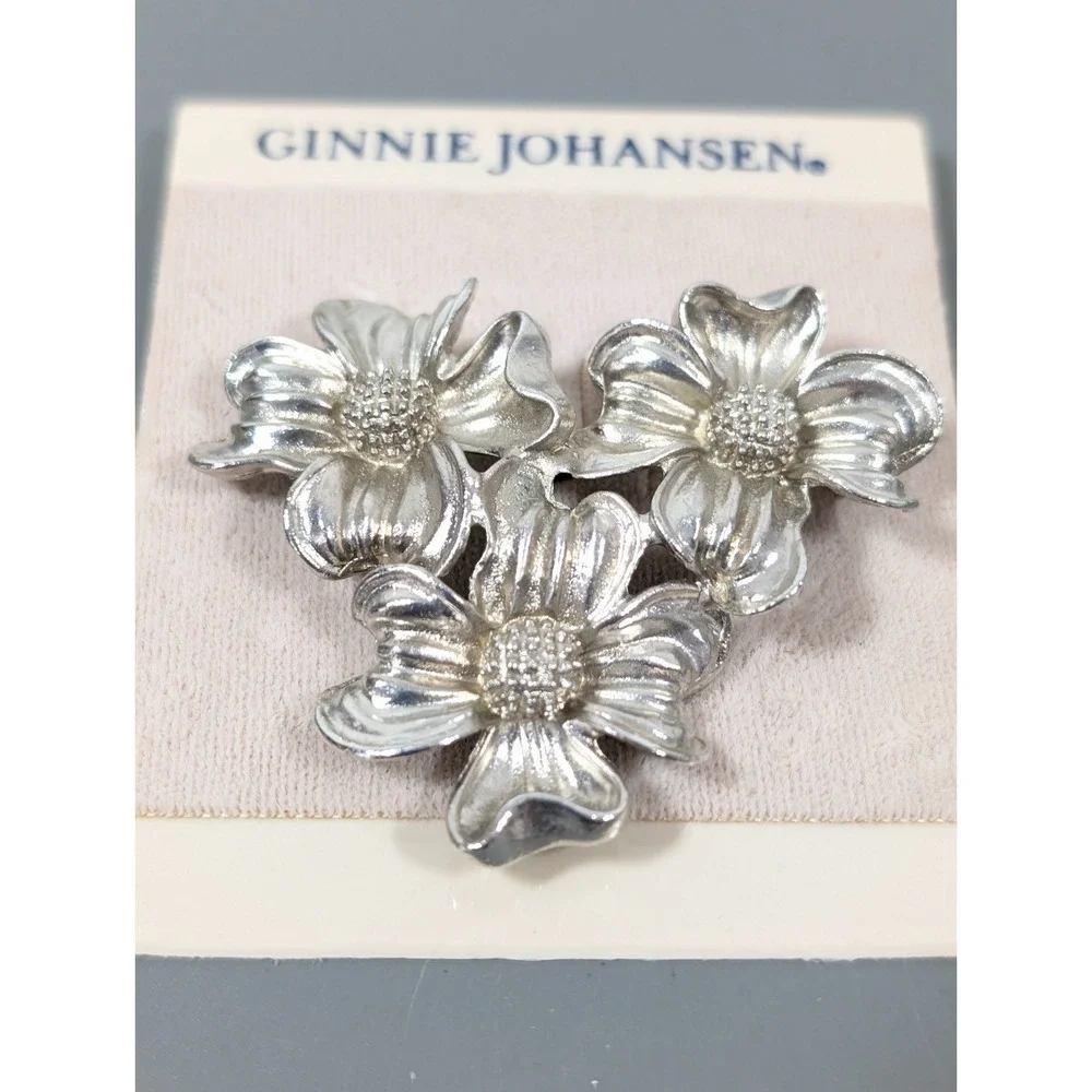 Ginnie Johansen Silver Tone Dogwood Flower 3D‎ Brooch Pin